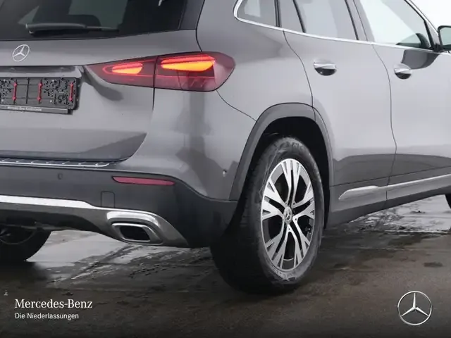 Mercedes-Benz GLA 220