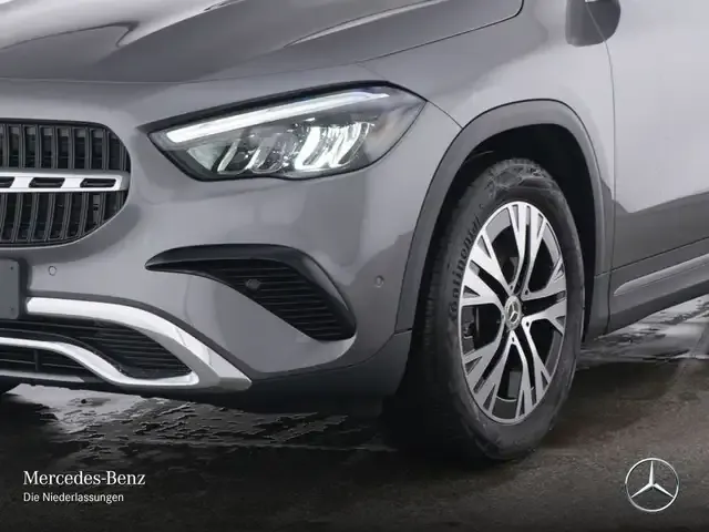 Mercedes-Benz GLA 220