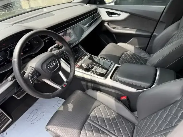 Audi SQ8