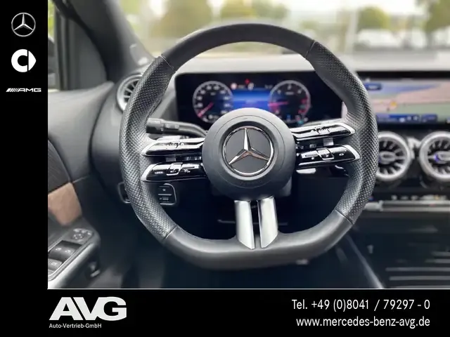 Mercedes-Benz GLA 220