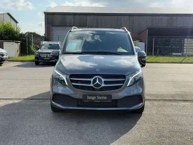 Mercedes-Benz V 250