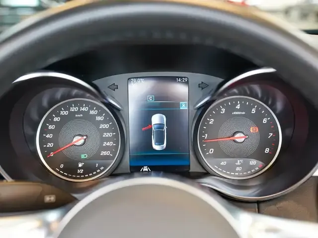 Mercedes-Benz C 180