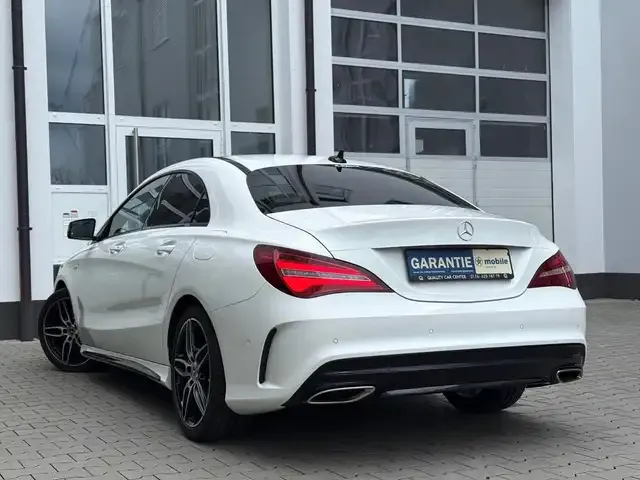 Mercedes-Benz CLA 200