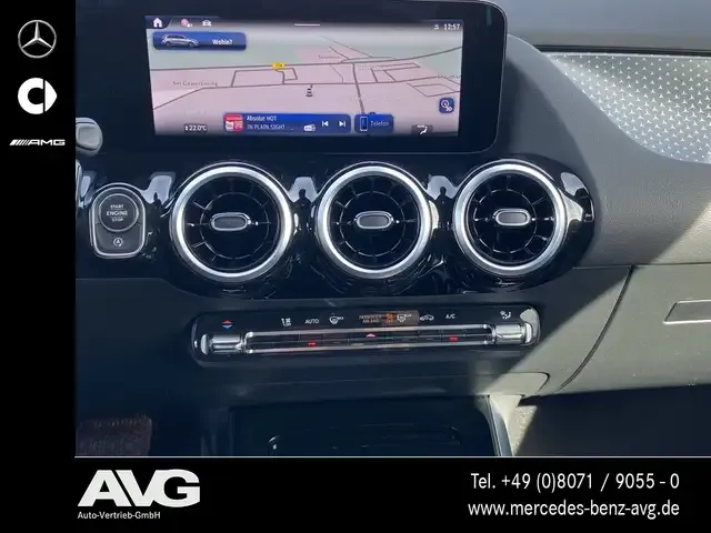 Mercedes-Benz B 220