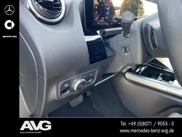 Mercedes-Benz B 220