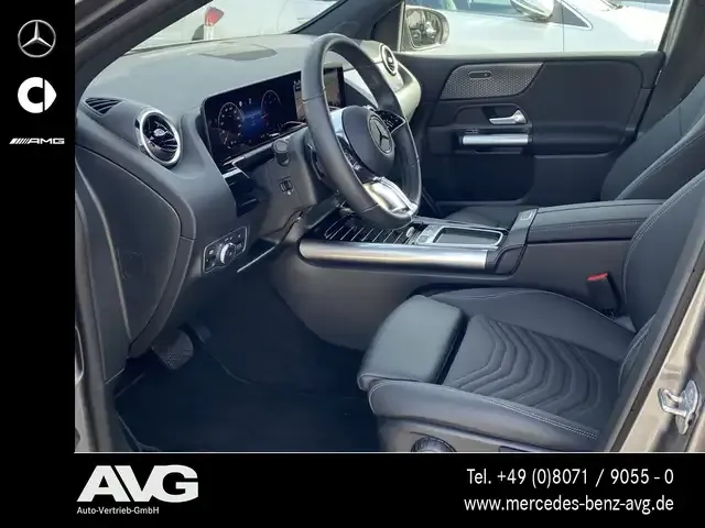Mercedes-Benz B 220