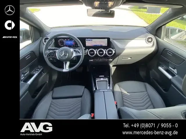 Mercedes-Benz B 220