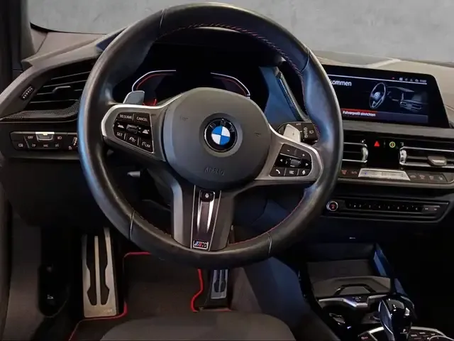 BMW 128