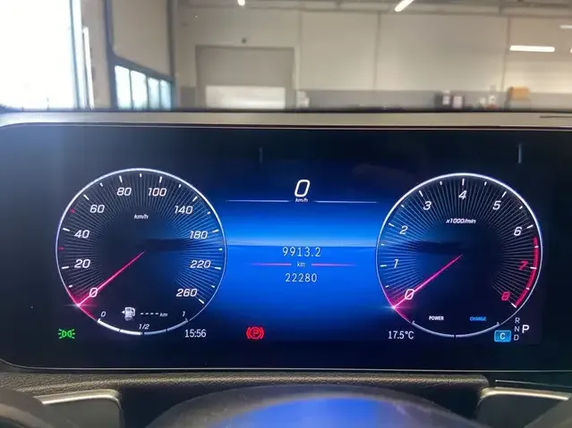 Mercedes-Benz GLB 180
