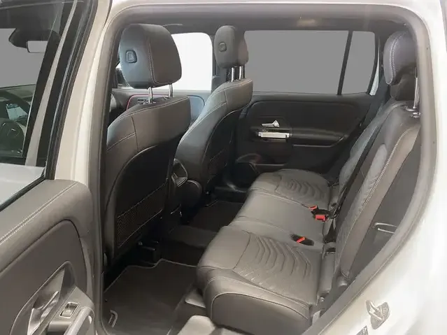 Mercedes-Benz GLB 180