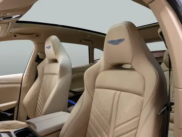 Aston Martin DBX