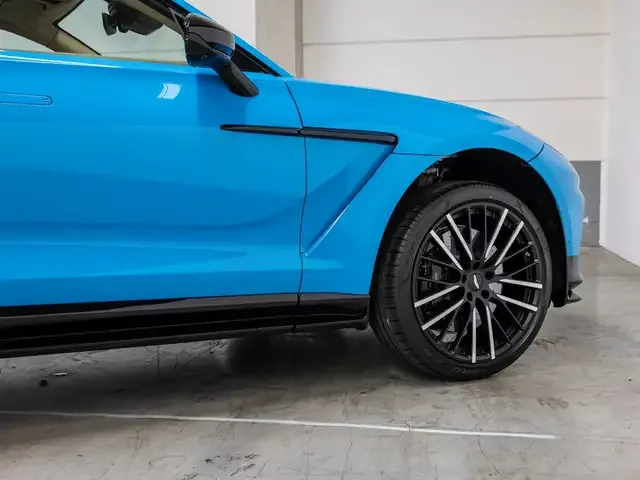 Aston Martin DBX