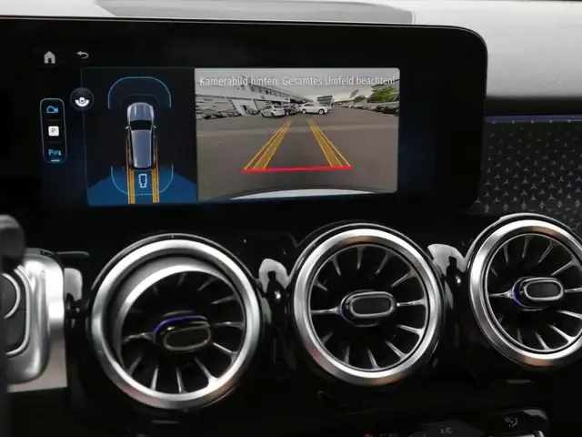 Mercedes-Benz GLB 200