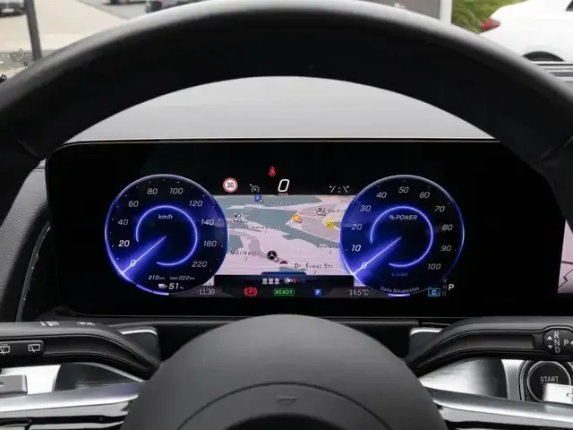 Mercedes-Benz EQB 300