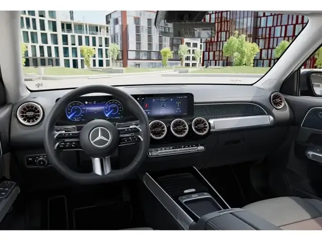 Mercedes-Benz EQB 300
