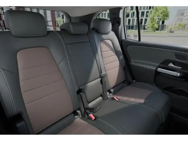 Mercedes-Benz EQB 300