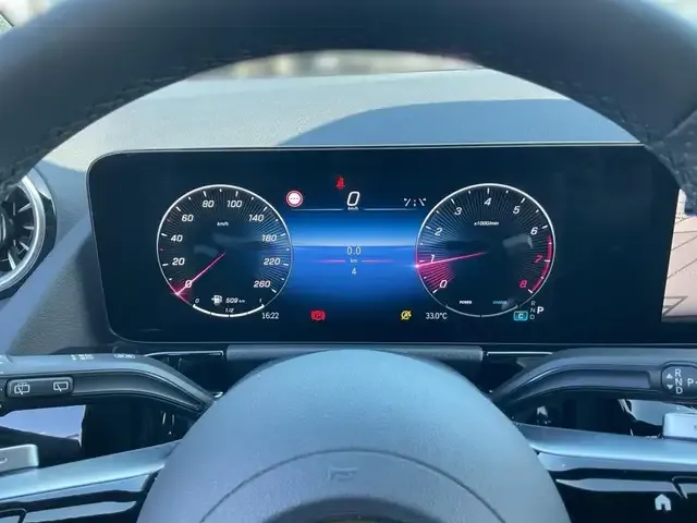 Mercedes-Benz GLA 200