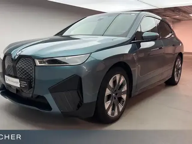 BMW iX