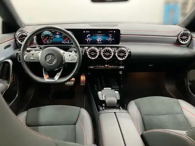 Mercedes-Benz CLA 200