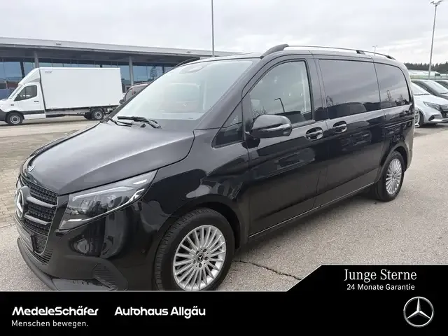 Mercedes-Benz V 220