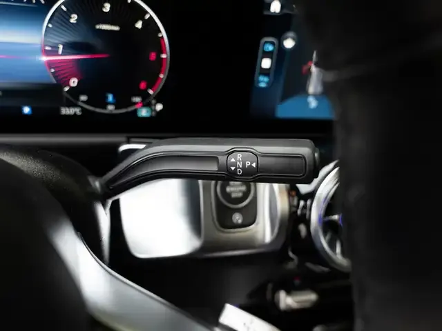 Mercedes-Benz GLB 220