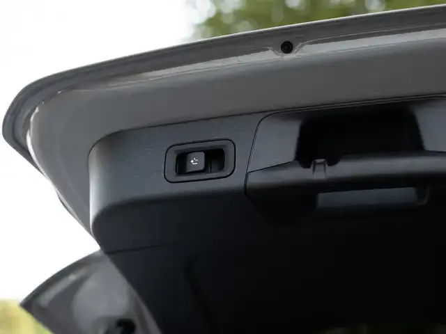 Mercedes-Benz GLB 220