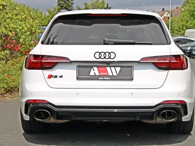 Audi RS4