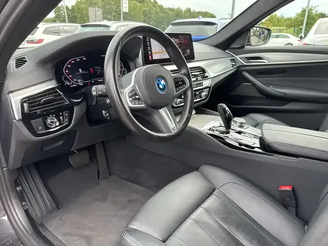 BMW 530