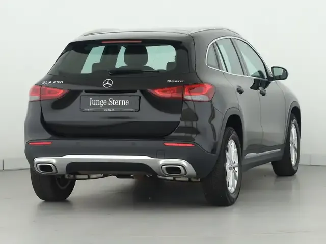 Mercedes-Benz GLA 250