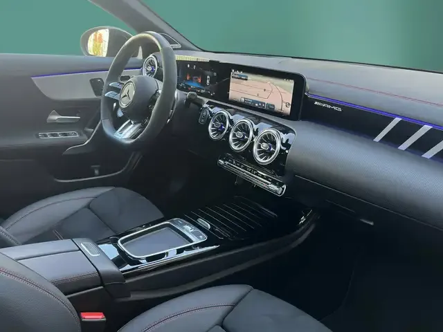 Mercedes-Benz CLA 45 AMG