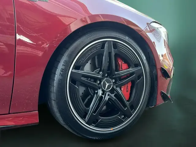 Mercedes-Benz CLA 45 AMG