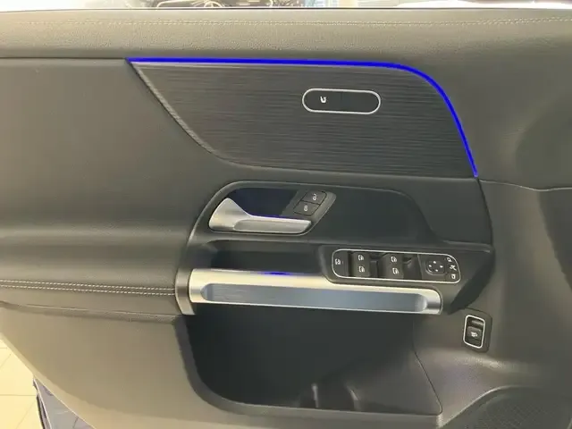 Mercedes-Benz EQB 350