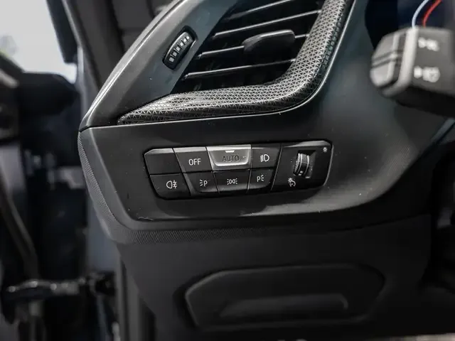 BMW 235
