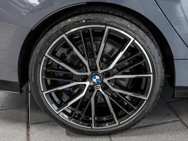 BMW 235