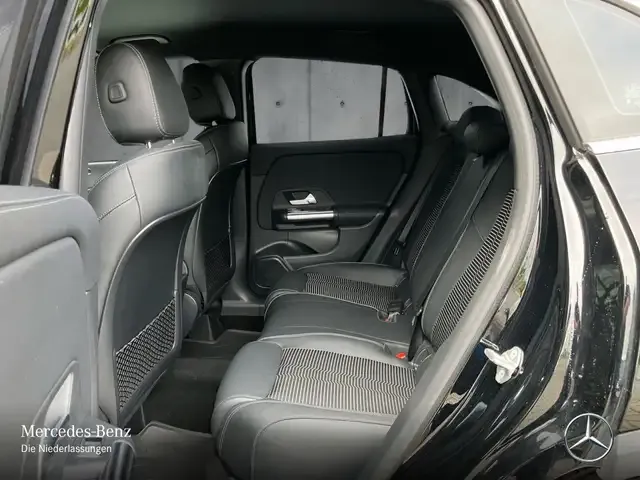 Mercedes-Benz GLA 180