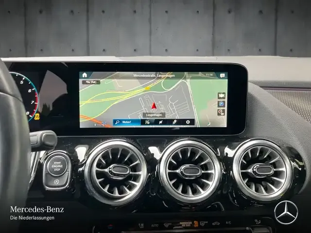 Mercedes-Benz GLA 180