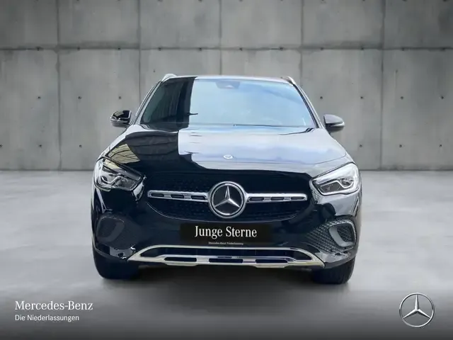 Mercedes-Benz GLA 180