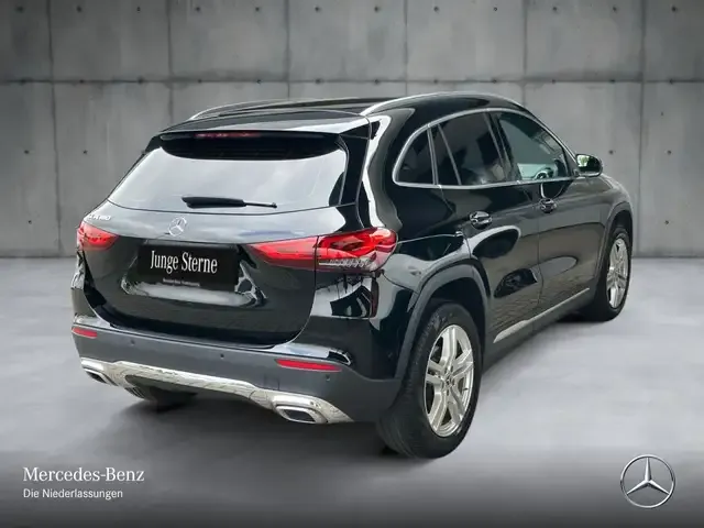 Mercedes-Benz GLA 180