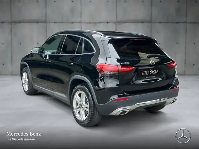 Mercedes-Benz GLA 180