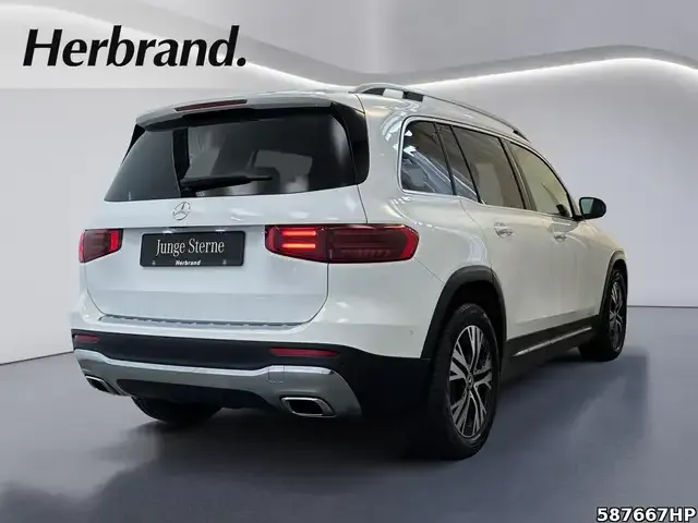 Mercedes-Benz GLB 180