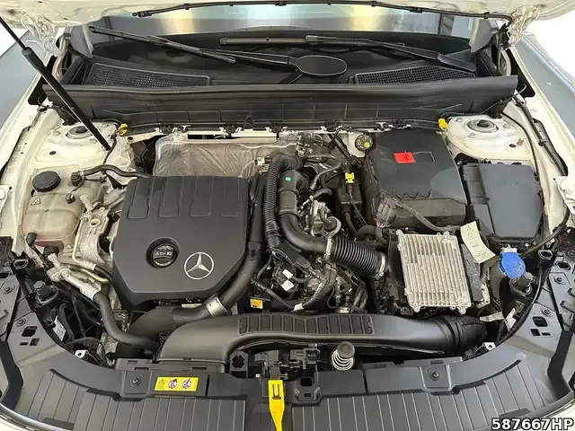 Mercedes-Benz GLB 180