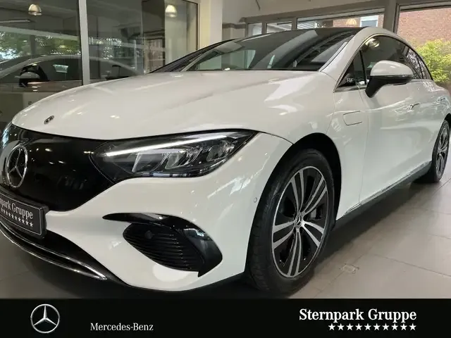 Mercedes-Benz EQE 300