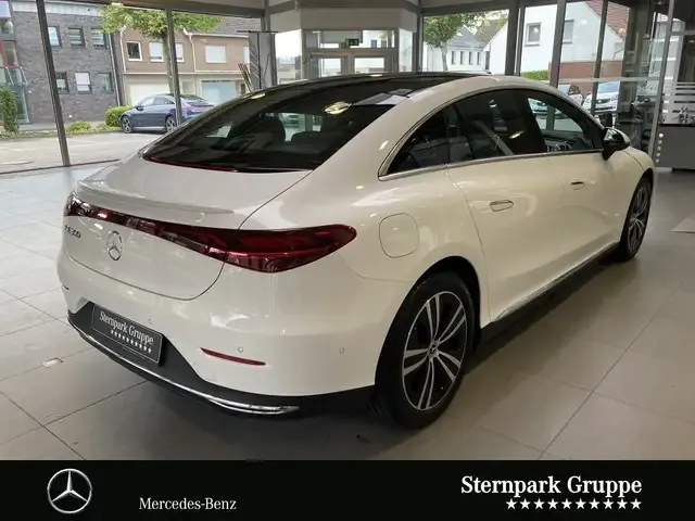 Mercedes-Benz EQE 300