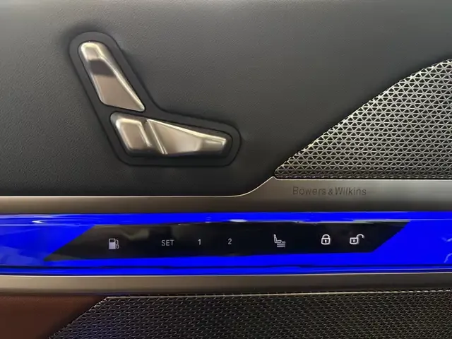 BMW 750