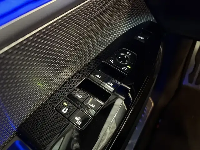 BMW 750