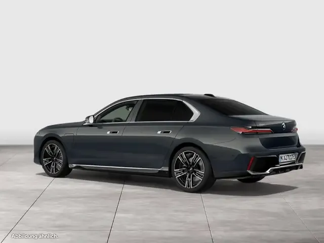 BMW 750