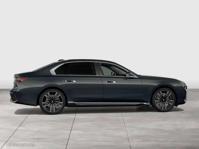 BMW 750