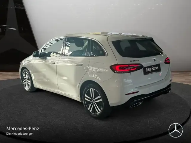 Mercedes-Benz B 250