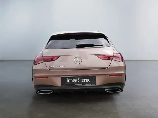 Mercedes-Benz CLA 250