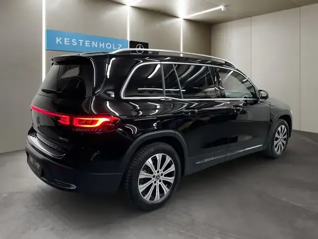 Mercedes-Benz EQB 300